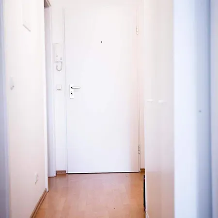 Beautiful Cozy Flat In Apartment *